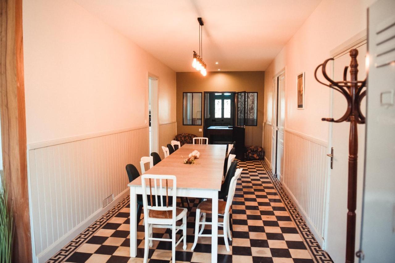 Maison De Campagne, Bord De Lac, Piscine, Billard 11 Per Plieux 외부 사진